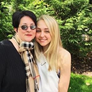 Meet your Posher, Lisa